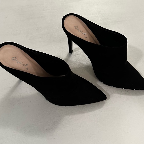 Qupid Vanessa Stud Mule Velvet Leatherette Black Size 8.5 - Picture 3 of 15